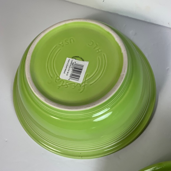 Fiesta Chartreuse Covered Casserole Fiestaware NOS 1st Quality USA - Picture 5 of 7
